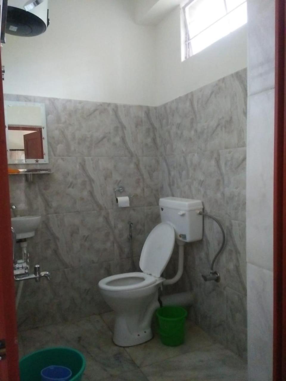 Pine Tree Lodge Shillong Zewnętrze zdjęcie